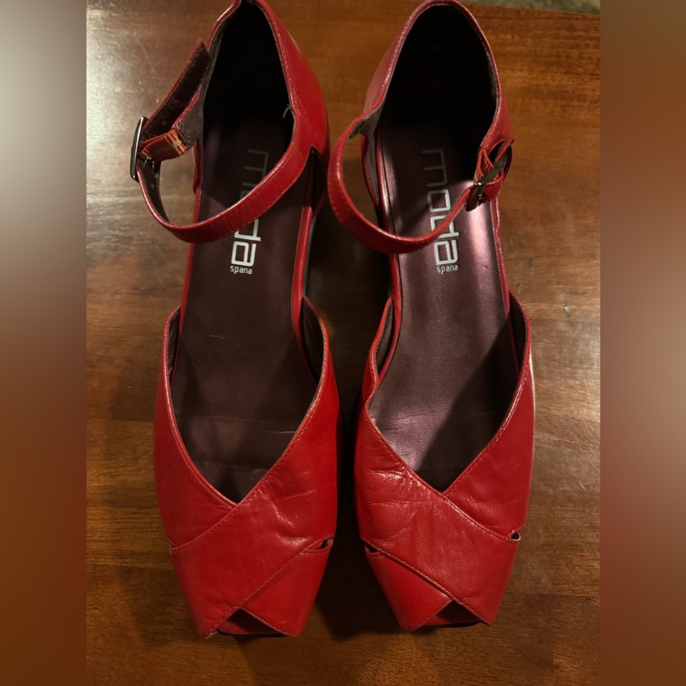 Moda Spana Red Leather Peep Toe Ankle Strap Wedge Sandal … Size 6